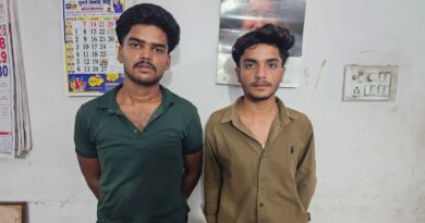 दुर्ग ब्रेकिंग: दिनदहाड़े दुकान से लाखों की चोरी, CCTV फुटेज के सहारे चढ़ा आरोपी पुलिस के हत्थे……दुकान के ड्रॉज से लाखों रुपये उड़ाकर हुआ फरार