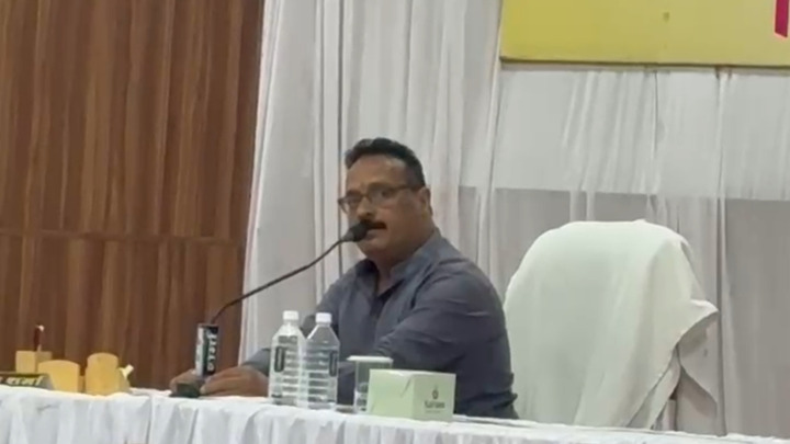 दुर्ग निगम में हंगामा: स्वच्छता के नाम पर बड़ा खेल? निगम सभा में सभापति का फूटा गुस्सा…..बोले- स्वच्छता के नाम पर जनता को गुमराह किया जा रहा है…..पहले निगम अपनी व्यवस्था सुधारे
