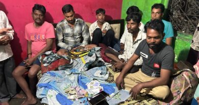 भिलाई में जुए के अड्डे पर पुलिस का धावा! 52 पत्ती के खेल में 10 जुआरी गिरफ्तार, ₹44,100 नकद जब्त