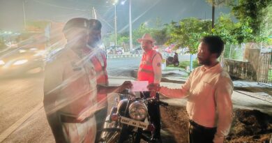 दुर्ग ब्रेकिंग: मॉडिफाइड साइलेंसर लगाकर फर्राटा भरना पड़ा महंगा…..पुलिस ने ठोका ₹5,000 का चालान