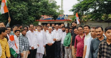 दुर्ग स्कूल दवा कांड:स्कूल में बच्चों तक संदिग्ध दवा कैसे पहुंची? कांग्रेस सड़क पर उतरी, निष्पक्ष जांच की मांग……