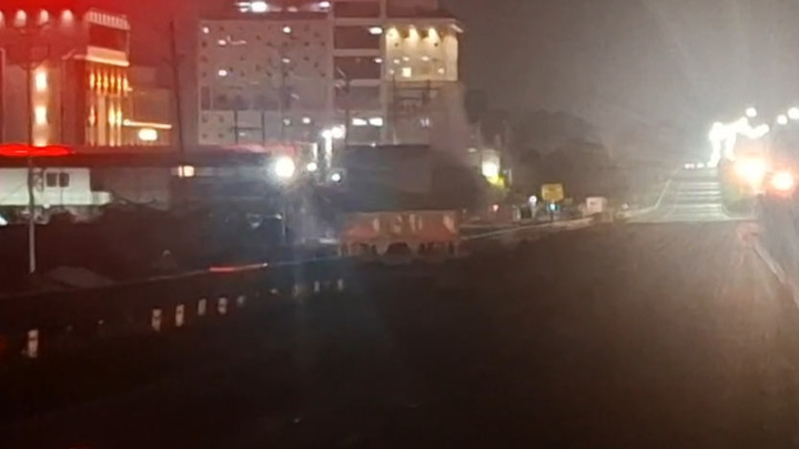 भिलाई में CNG टैंकर में गैस लीकेज से हड़कंप! NH-53 पर मचा जाम, अस्पताल-मैरिज पैलेस के पास मचा अफरा-तफरी