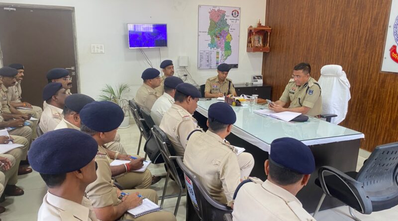 नवरात्रि में दुर्ग की सड़कों पर होगी कड़ी निगरानी! नाबालिग, शराबी और तेज रफ्तार चालकों पर पुलिस का शिकंजा